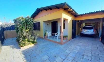 Casa com 4 dormitórios à venda, 150 m² por R$ 394.990,00 - Sumaré - Alvorada/RS