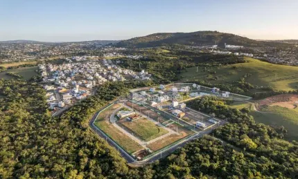 Terreno à venda, 197 m² por R$ 220.000,00 - Mário Quintana - Porto Alegre/RS
