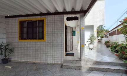 Sobrado para Venda em Mongaguá, Balneário Itaóca, 5 dormitórios, 1 suíte, 4 banheiros, 5 vagas