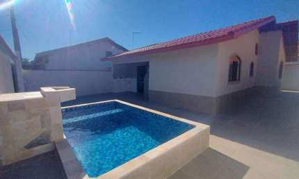 Casa para Venda em Mongaguá, Jardim Santana, 2 dormitórios, 1 suíte, 2 banheiros, 2 vagas