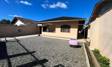 Belíssima casa com edícula para venda no bairro fátima