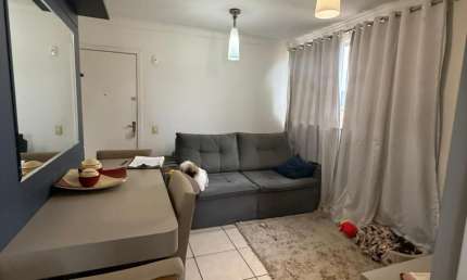 Excelente apartamento totalmente mobiliado com móveis sob medida de extremo bom gosto! Um verdadeiro achado: pronto para morar, em condomínio com lazer e segurança, e com um preço que cabe no seu bols