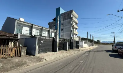 Geminado para locação localizada no bairro Aventureiro