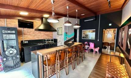 Casa com 2 suítes e Pub à venda, 110 m²  - Água Verde - Blumenau/SC