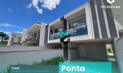 Belíssimo Sobrado com 3 suítes, 2 vagas de garagem e espaço externo para Piscina, no bairro Ponta Aguda em Blumenau!