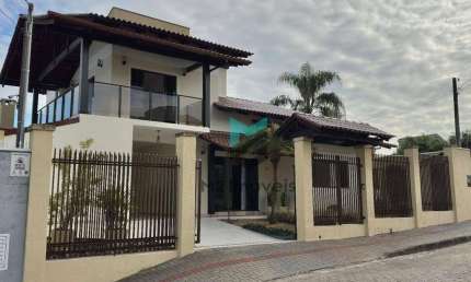 Casa com 4 dormitórios sendo 1 suíte master à venda, 304 m² - Itoupava Norte - Blumenau/SC