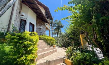 Casa com 4 quartos à venda na Rua Paula Ramos, 982, Coqueiros, Florianópolis por R$ 2.190.000