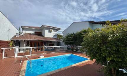 Casa com 3 quartos à venda na Rua Padre Osmar Muller, 200, Itaguaçu, Florianópolis por R$ 2.300.000