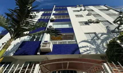 Apartamento com 3 quartos à venda na Avenida Vereador Nagib Jabor, 221, Capoeiras, Florianópolis por R$ 750.000