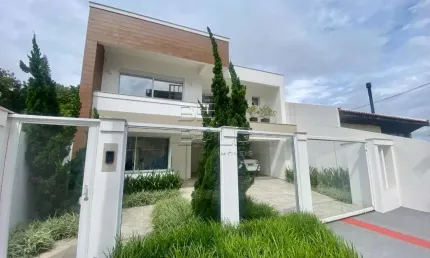 Casa com 3 quartos à venda na Rua Juventino dos Santos Barbosa, 54, Coqueiros, Florianópolis por R$ 2.500.000