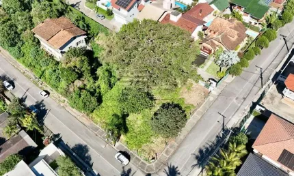 Terreno à venda na Travessa América, 15, Coqueiros, Florianópolis por R$ 1.200.000