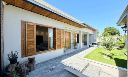 Casa com 3 quartos à venda na Rua Bias Peixoto, 252, Abraão, Florianópolis por R$ 2.400.000