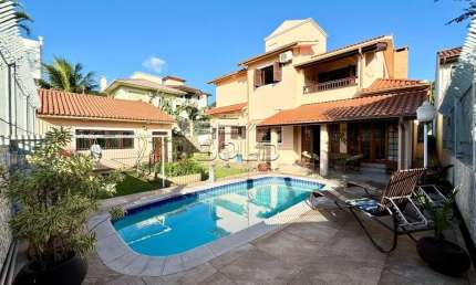 Casa com 4 quartos à venda na Travessa América, 86, Coqueiros, Florianópolis por R$ 2.445.000