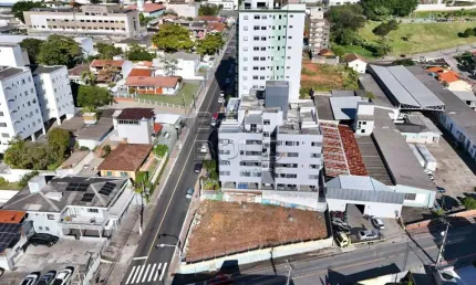 Terreno à venda na Rua Araci Vaz Callado, 11, Estreito, Florianópolis por R$ 1.200.000
