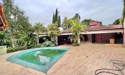 Casa com 4 dormitórios (1 suíte), lareira, piscina e churrasqueira! à venda, 409 m² - Chácara São João - GRANJA VIANA - Carapicuíba/SP