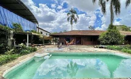 Casa com 5 quartos (3 suítes), 756 m² construção / 7.088,00 m² terreno - venda  ou aluguel  - Granja Viana - Cotia/SP