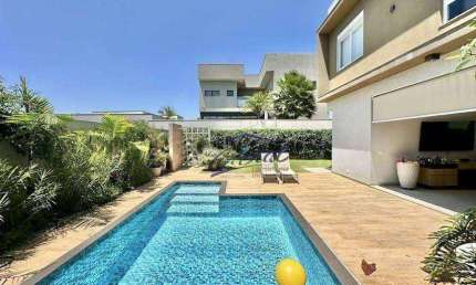 Casa com 4 quartos/suítes à venda, 345 m² - Alphaville Granja Viana - Carapicuíba/SP