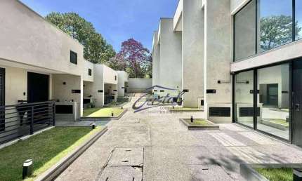 Casa com 2 quartos / suítes à venda, 169 m²  - Condomínio Gran Loft  - Granja Viana - Cotia/SP