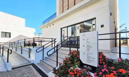 Casa com 4 dormitórios à venda, 180 m² por R$ 1.380.000,00 - Parque Rincão - Cotia/SP