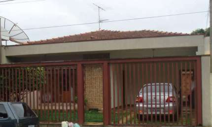Casa para Venda em Mogi Guaçu, Capela, 3 dormitórios, 1 banheiro, 4 vagas