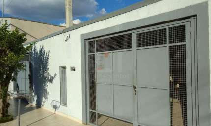 Casa para Venda em Mogi Guaçu, Av. Carlos Braga de Faria, 2 dormitórios, 1 suíte, 2 banheiros, 4 vagas