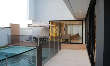 Venda de Sobrado em Condomínio de Luxo em Jundiaí-SP: 4 quartos, 3 suítes, 3 salas, 4 banheiros, 4 vagas, 325m².
