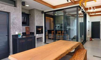 Casa com 3 dormitórios para alugar, 210 m² por R$ 8.370,00/mês - Parque Residencial Maria Elmira - Caçapava/SP