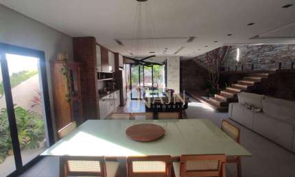 Casa com 5 dormitórios à venda, 300 m² por R$ 1.800.000 - Santa Mônica - Caçapava/SP