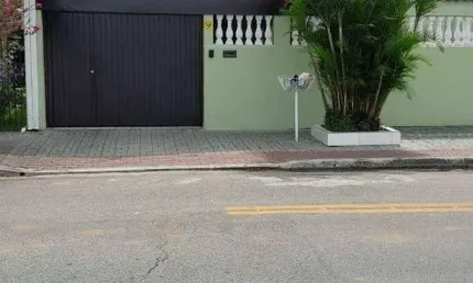 Casa com 3 dormitórios à venda, 197 m² por R$ 960.000,00 - Jardim das Indústrias - São José dos Campos/SP