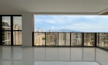 Apartamento à venda em Itapema, Meia Praia, com 4 quartos, 176m²