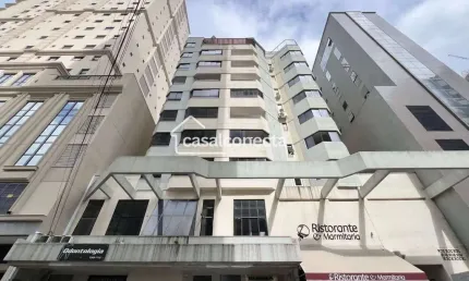 Segunda Avenida à venda, no Residencial Atahualpa,  em Itapema, Meia Praia, com 3 quartos, 110m²