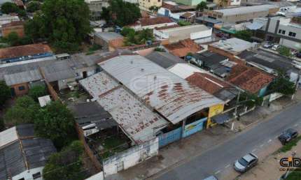 Terreno com galpão com mais de 850 m², no Vista Alegre
