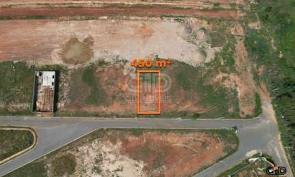 Terreno com 450 m² próximo ao Fórum de Várzea Grande