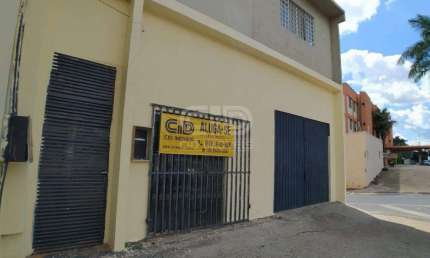 Salão comercial com aproximadamente 100 m² na Av. Miguel Sutil