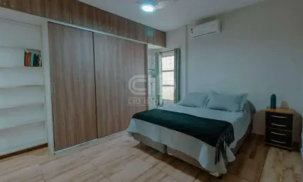 Casa com quatro quartos no bairro Jardim Universitário