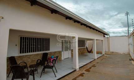 Casa com 3 quartos à venda no São José, Cuiabá 