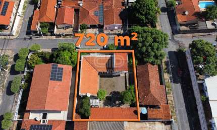 Casa com sobrado de 3 suítes no bairro Jardim Paulista