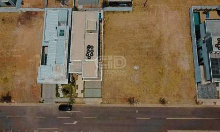 Terreno com 300m² á Venda no Condomínio Florais do Parque