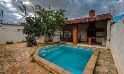 Casa à venda de 3 quartos 2 Suítes no Jardim Shangri-lá
