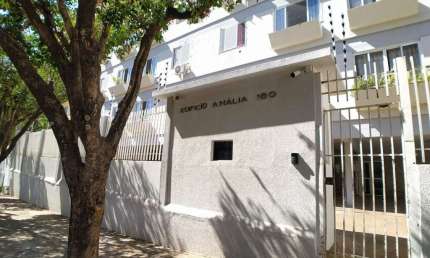 Apartamento á Venda com 2 quartos no Edifício Analia