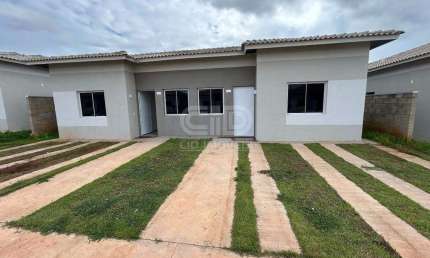 Casa em condomínio fechado com 3 quartos para alugar no Petrópolis, Várzea Grande 