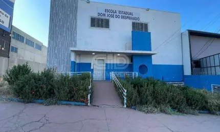 Prédio Comercial com 14 salas e 548m² no bairro Alvorada