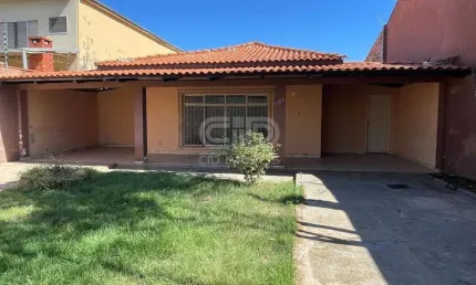Casa comercial com 178m² no bairro Jardim Shangri-lá