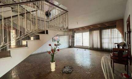 Casa comercial ao lado da Embratel, próx. ao Morro da Luz