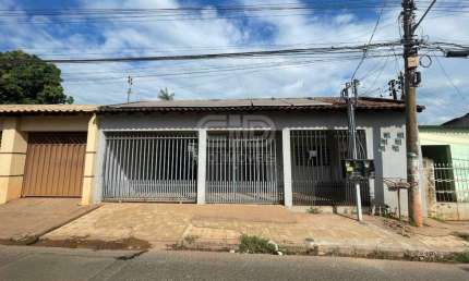 Casa com 4 quartos para alugar no Jardim Presidente I, Cuiabá 