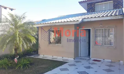 Casa com 4 quartos à venda na Travessa Elair Anastácia Dietrich, 20, Palmital, Colombo, 50 m2 por R$ 350.000