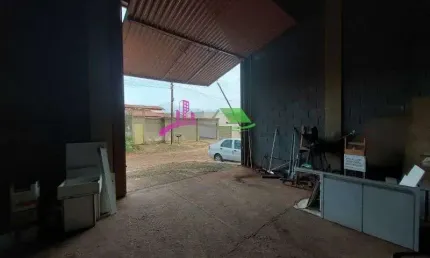 Galpão à venda, de 360m²,  no Setor Universitário, em Caldas Novas(GO)