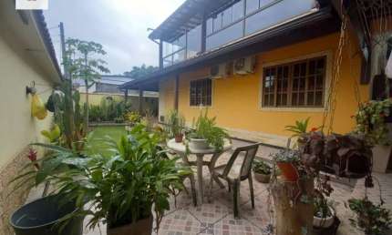 Casa Duplex para Venda em Parque Xerém Duque de Caxias-RJ