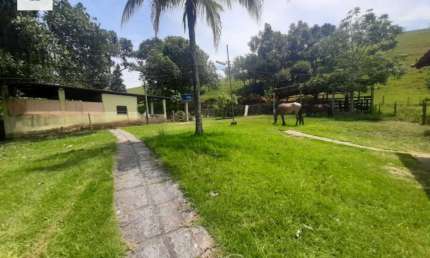 Sítio para Venda em Parque Capivari Duque de Caxias-RJ