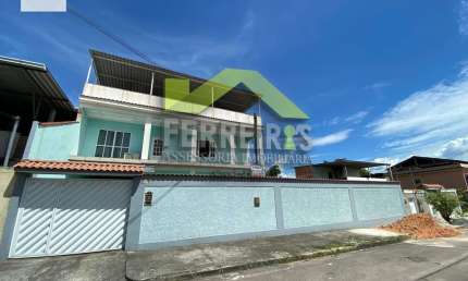 Grande e bela casa duplex com 2 suítes e quintal podendo ser financiada pela Caixa